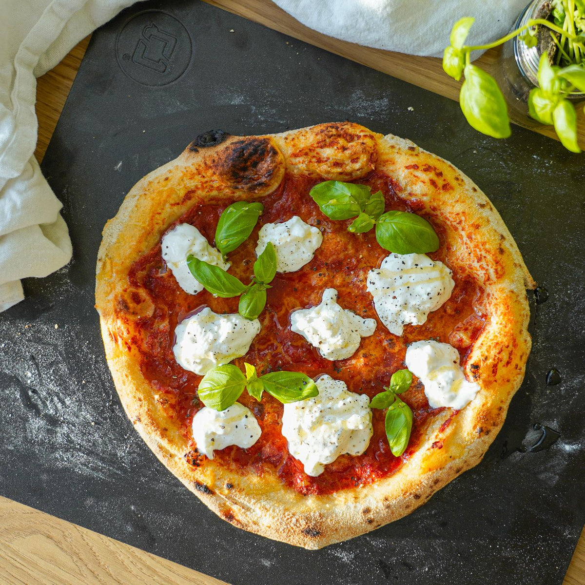 Bakstål vs. Pizzasten – vad är skillnaden?