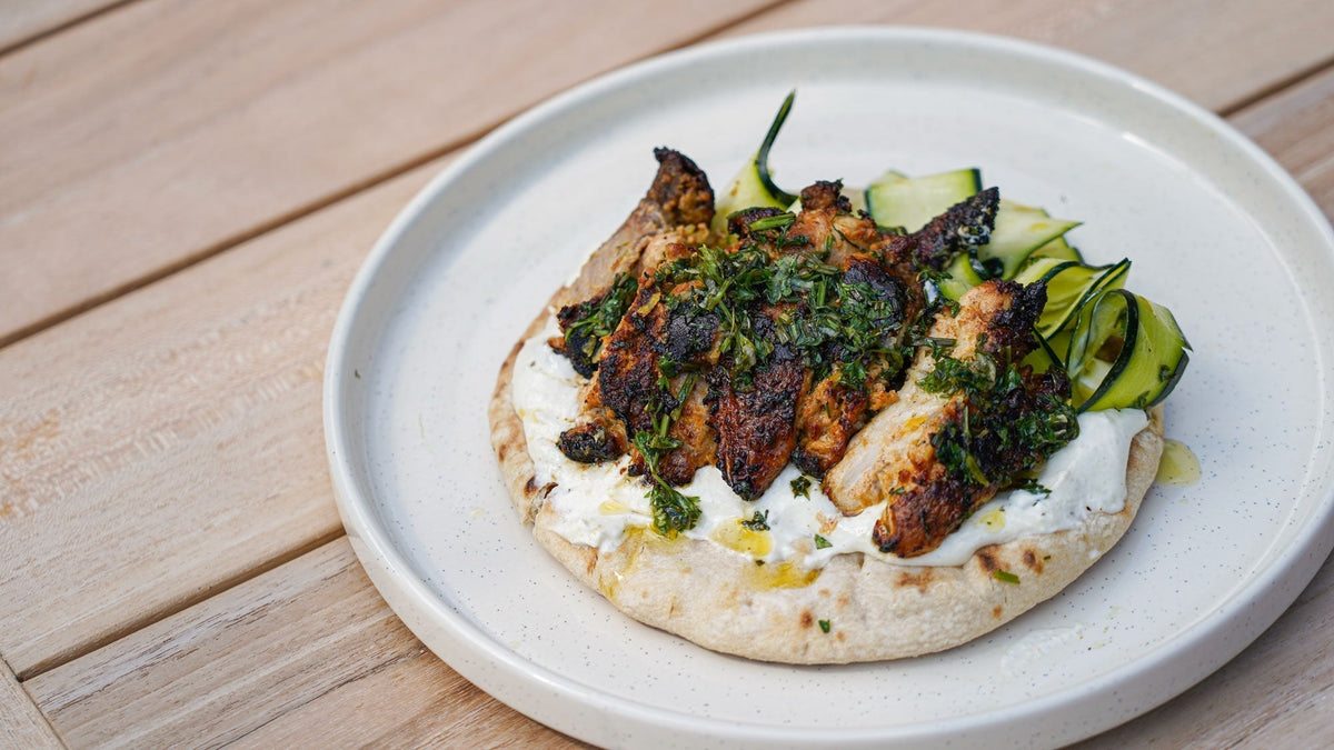 Saftiga kycklingspett med yoghurtmarinad & örtolja