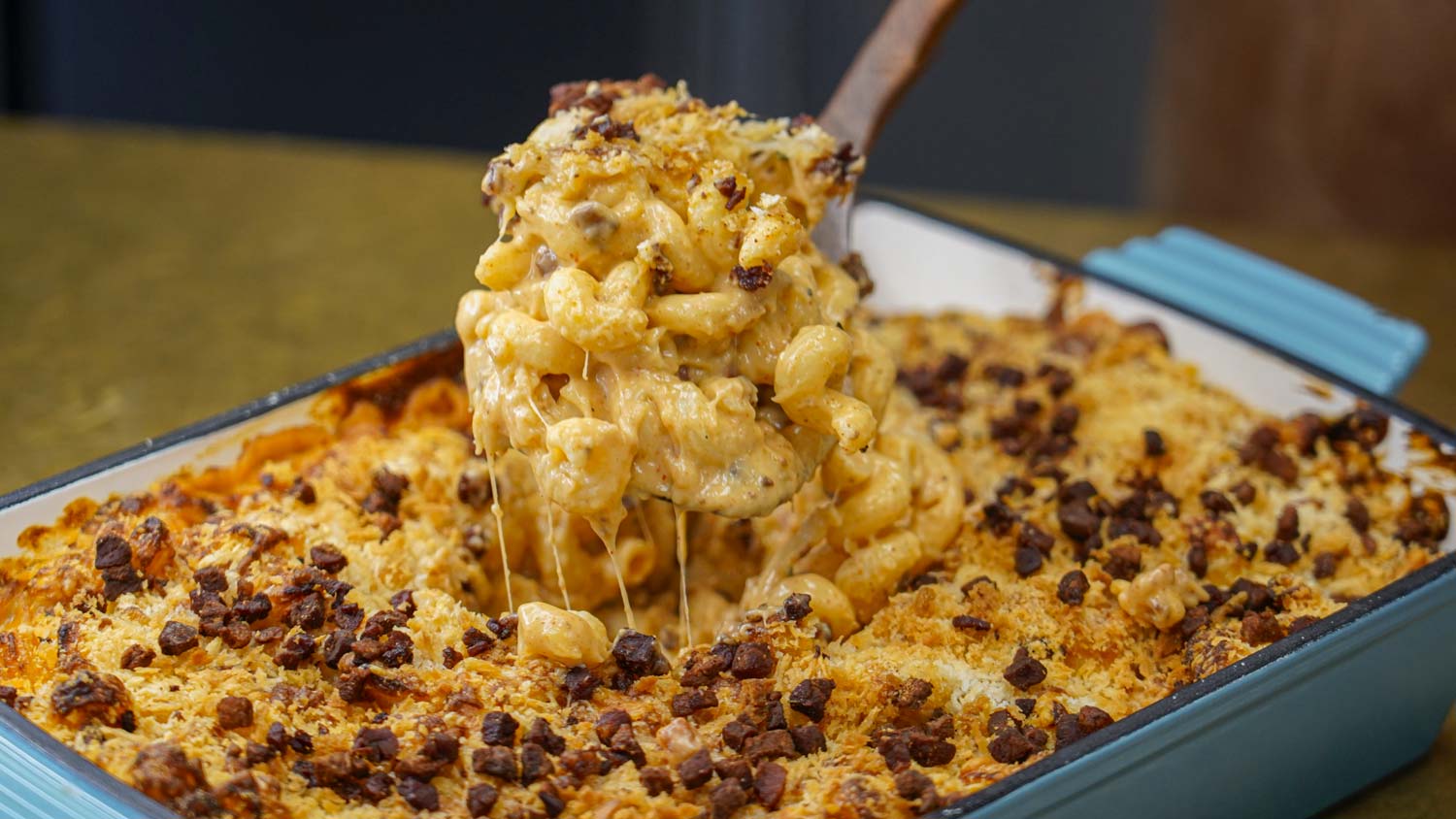Mac & cheese med knaperstekt bacon