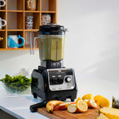 Qookware-blender med grön smoothie