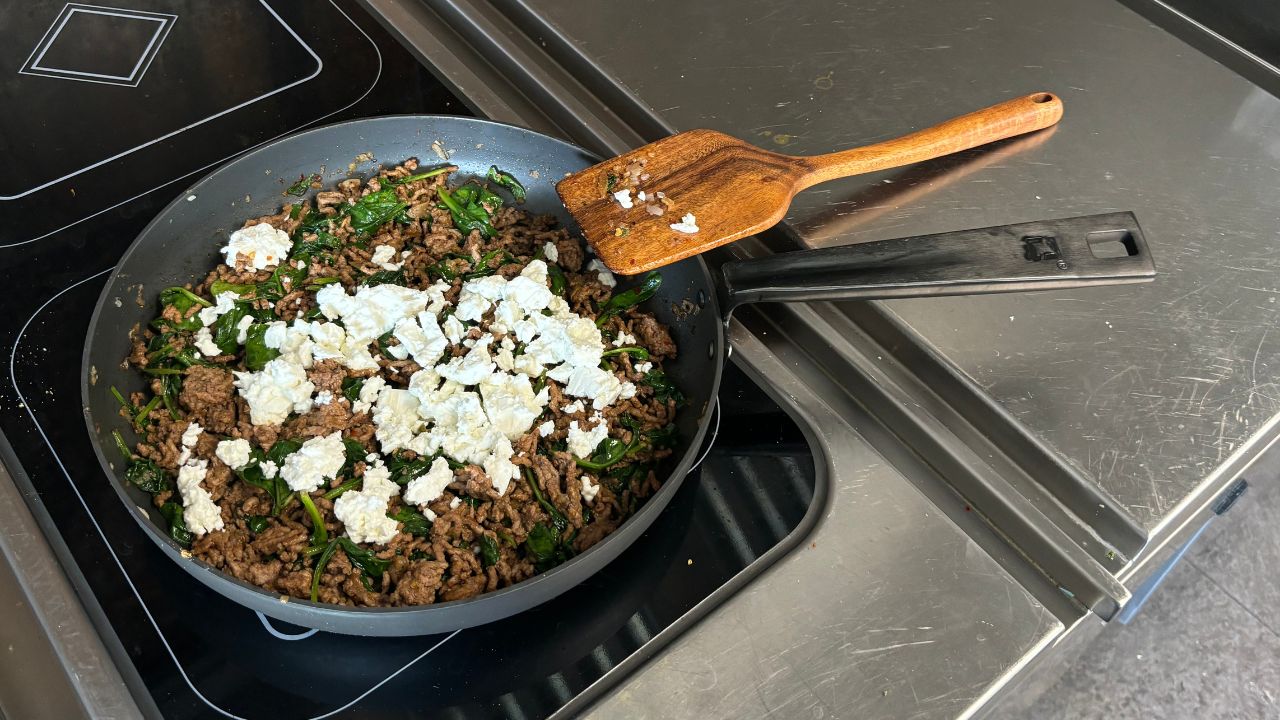 Gözleme med nötkött, spenat och feta