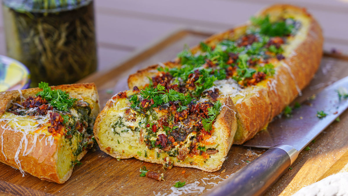 Egg Boats med spenat, feta & soltorkade tomater