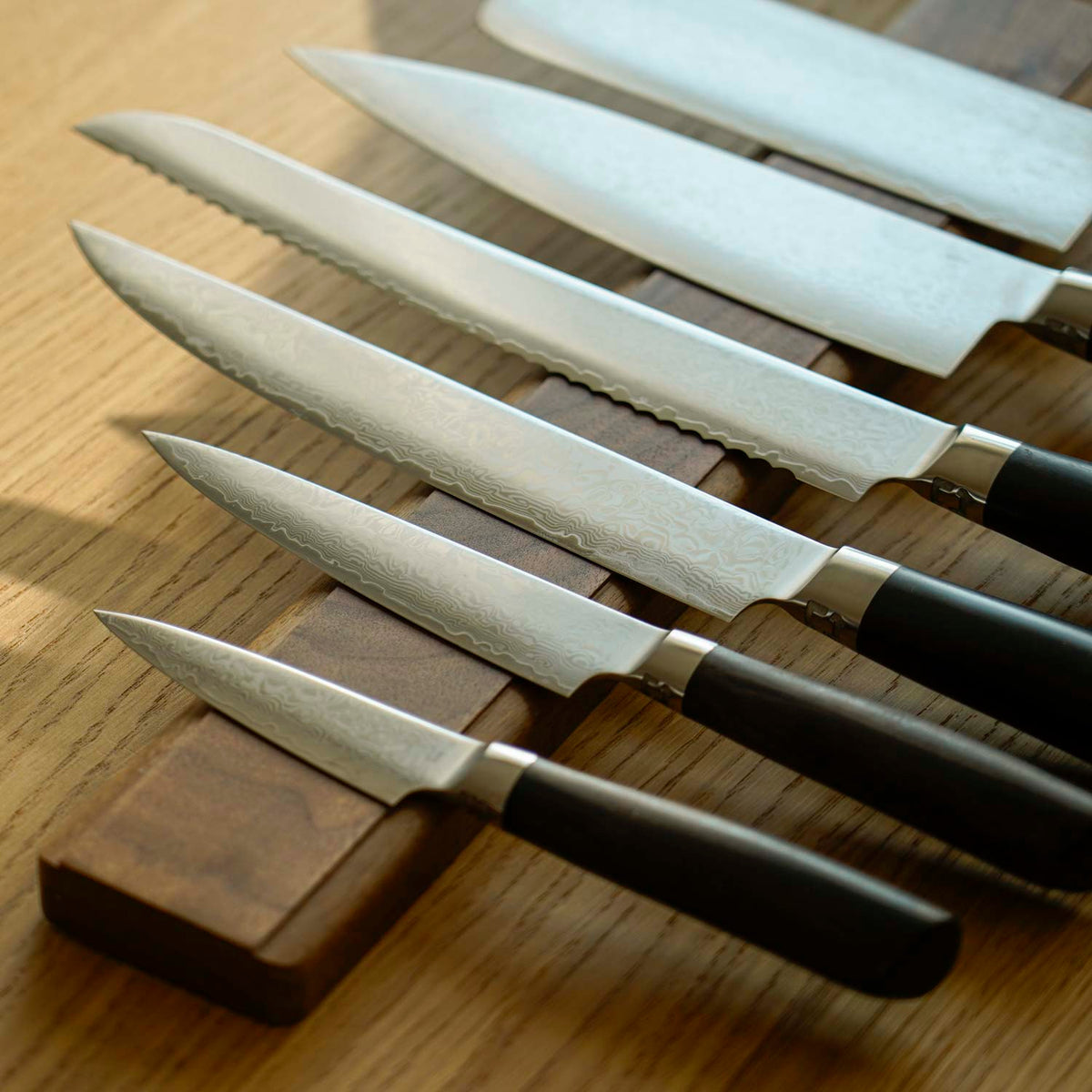 Knivmagnet i valnöt från Qookware 